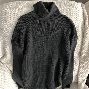 ❤️ Michael Kors Gray Turtleneck Sweater❤️